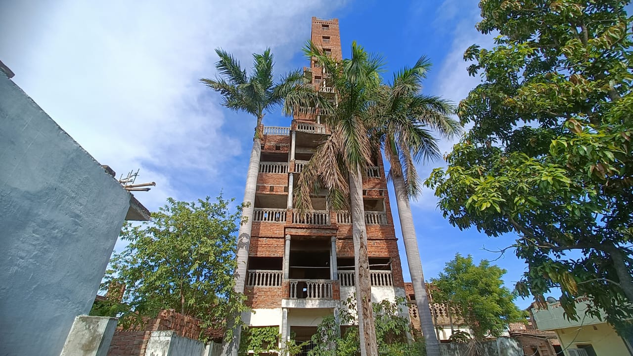 Husband Built 13 Floor Building For Four wives