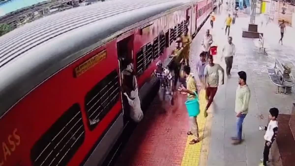 BURHANPUR RAILWAY STATION ACCIDENT