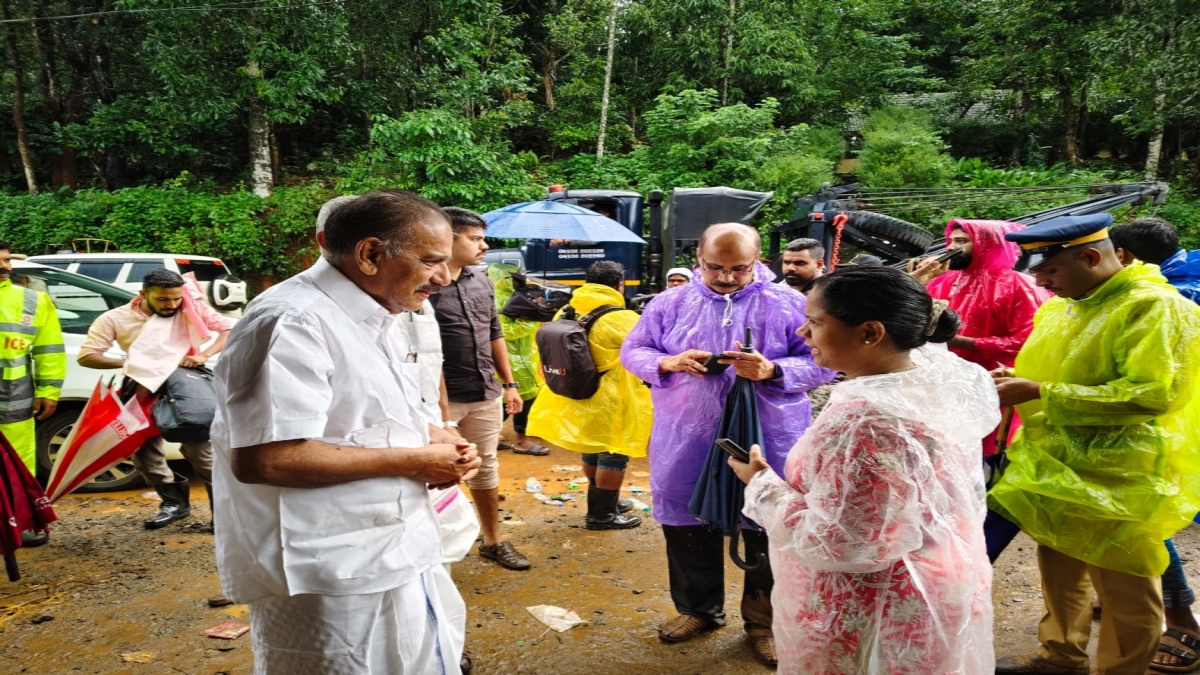 LANDSLIDE UPDATE  വയനാട് മുണ്ടക്കെെ ഉരുള്‍പൊട്ടല്‍  വയനാട് ദുരന്തം  KERALA LATEST NEWS