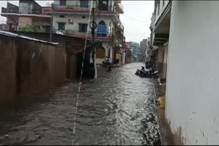 Life affected by rain in Palamu