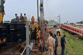 railway-operation-could-not-be-normal-after-howrah-mumbai-express-accident