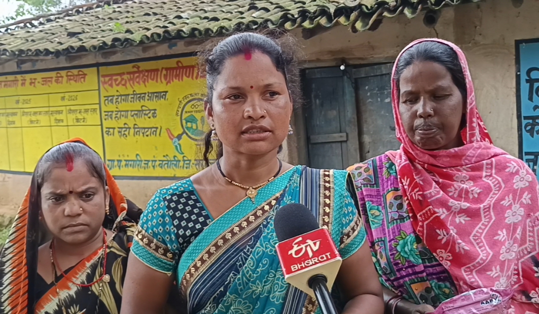 Munita Vanvasi who volunteered for the cause,