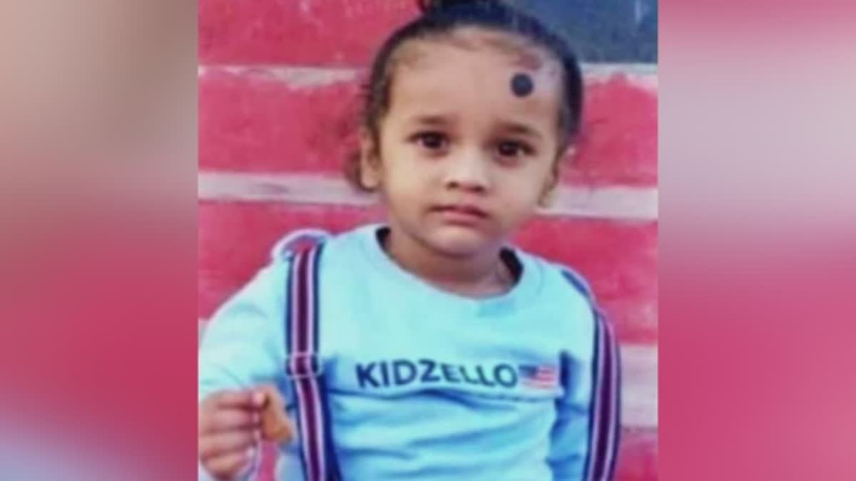 Shortage of oxygen  ഓക്‌സിജന്‍ സൗകര്യം ഒരുക്കിയില്ല  Three year old girl died in Tejas trai  മെഡിക്കല്‍ സംഘത്തിനെതിരെ പൊലീസ് അന്വേഷണം  ജാര്‍ഖണ്ഡ്  ലഖ്‌നൗ വാര്‍ത്തകള്‍  UP news updates  latest news in lucknow  Tejas train
