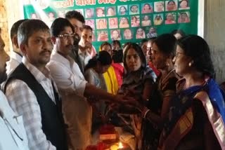 rjd-organizes-rakhi-bandho-bhai-banao-program-initiative-give-place-women-in-politics