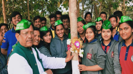 Jharkhand man on a mission to protect trees by tying Rakhis