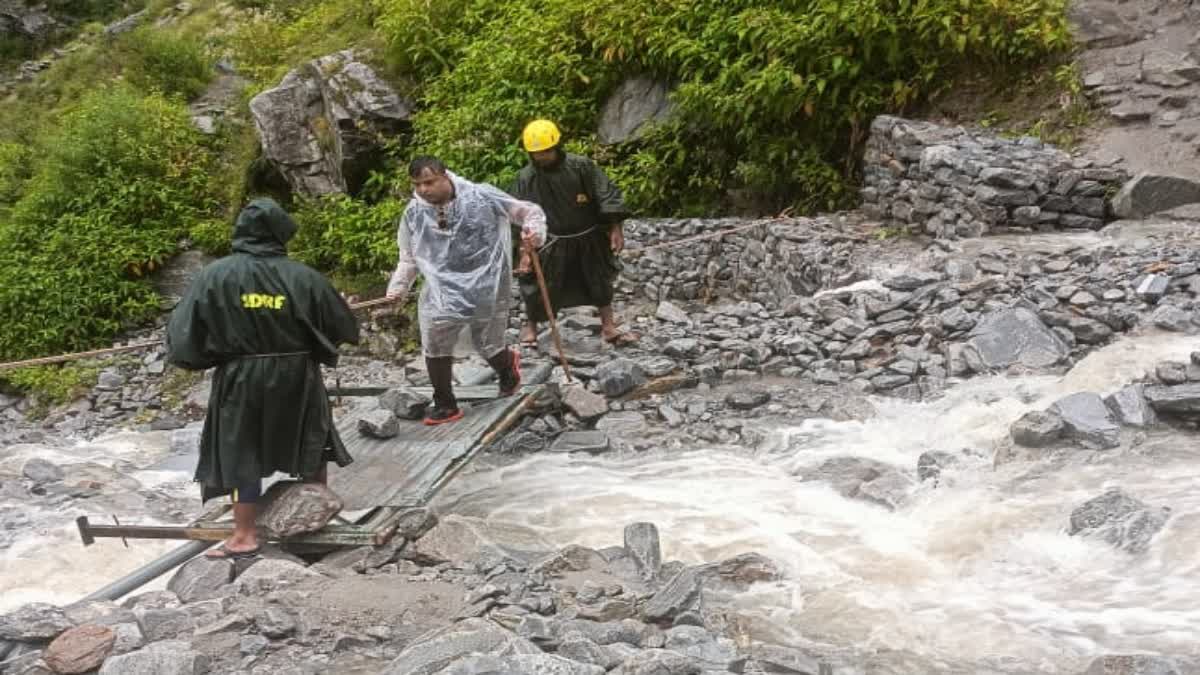 SDRF rescued tourists Chamoli Valley of Flowers