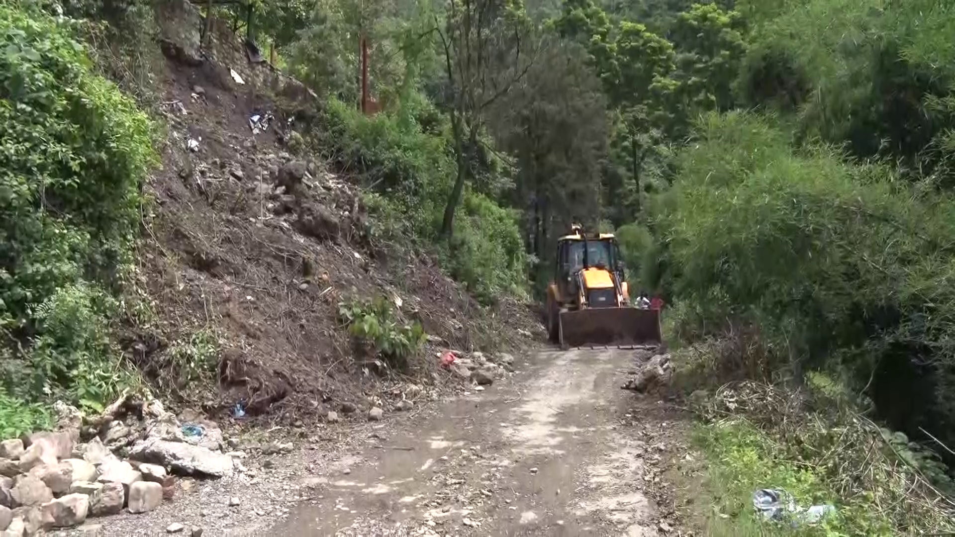 TRAVEL BY TROLLEY IN TEHRI