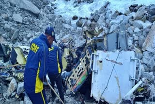 IAF HELICOPTER CRASH  HELICOPTER CRASH KEDARNATH  വ്യോമസേന ഹെലികോപ്റ്റർ തകർന്നു  കേദാര്‍നാഥ് ഹെലികോപ്റ്റർ തകർന്നു