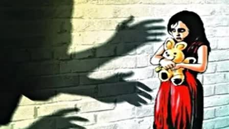 DELHI POCSO CASE  SEXUALLY ASSAULTED 5 YEAR GIRL  MINOR RAPE CASE IN DELHI  5 വയസുകാരിയെ പീഡിപ്പിച്ചു