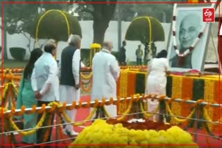 Dignitaries Tributes to Sardar Patel