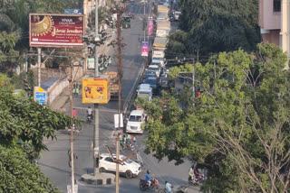 Alert message will come on phone in case of traffic jam