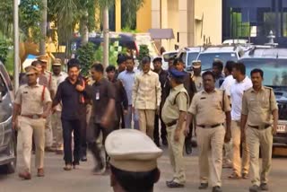 Chandrababu released from Rajahmundry Jail  Chandrababu Naidu came out of jail  ചന്ദ്രബാബു നായിഡു  സ്‌കില്‍ ഡെവലപ്മെന്‍റ് അഴിമതി  Skill Development case  തെലുങ്കുദേശം പാർട്ടി  Chandrababu Naidu released on bail  Telugu Desam Party  ചന്ദ്രബാബു നായിഡുവിന്‌ ഇടക്കാല ജാമ്യം  സംസ്ഥാന നൈപുണ്യ വികസന കോര്‍പ്പറേഷന്‍  State Skill Development Corporation  Chandrababu Naidu