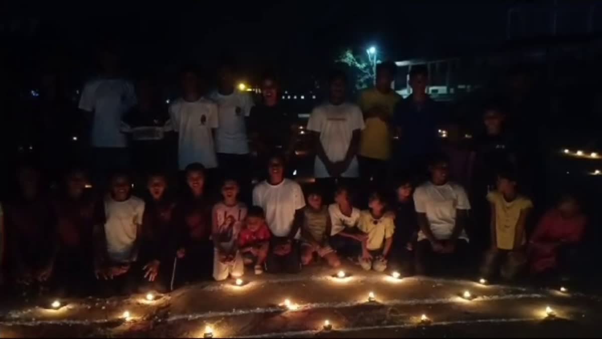 netball-players-celebrate-deepotsav-on-diwali-in-godda