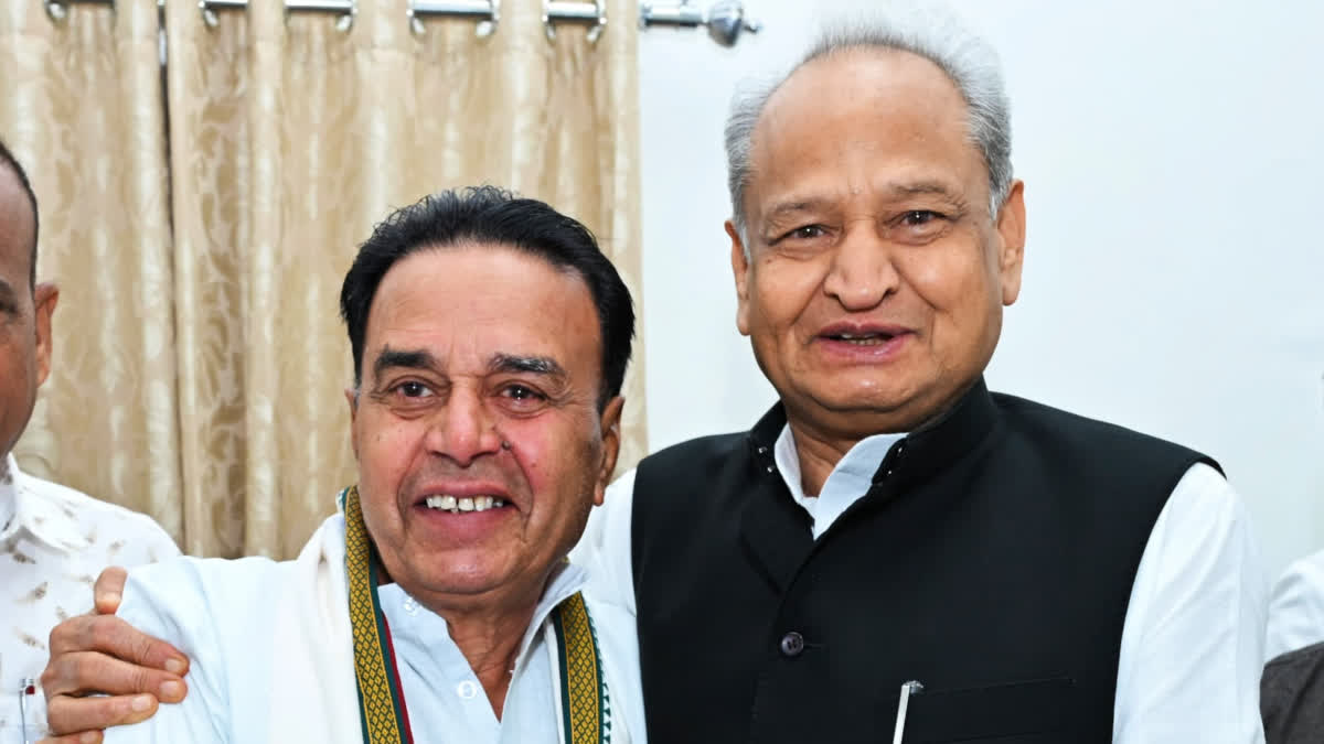 Gehlot and Jogaram meet on Diwali