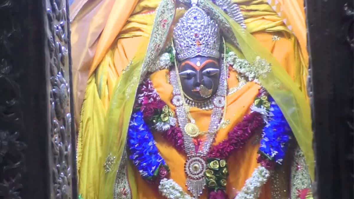 Devotees In Sharda Temple