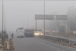 Delhi: Fog prevails; mercury to plunge further in Jan first week