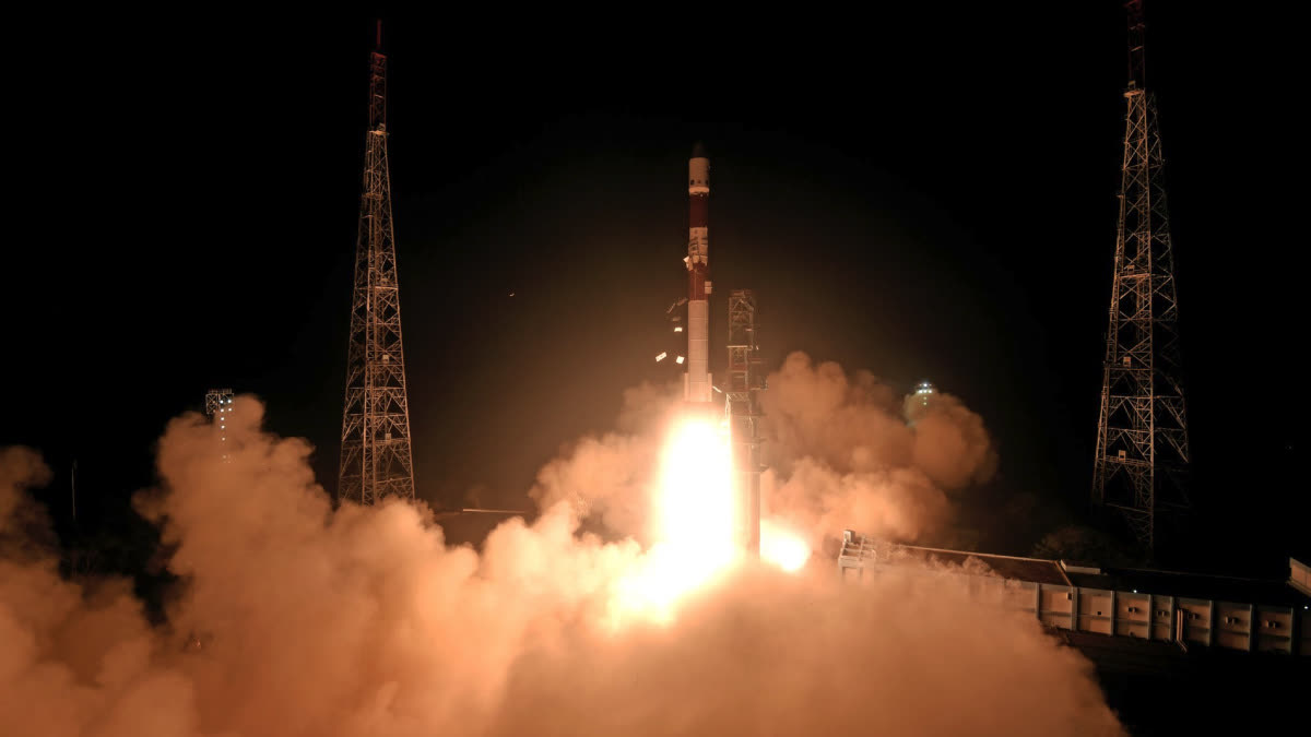 ISRO launches SpaDeX