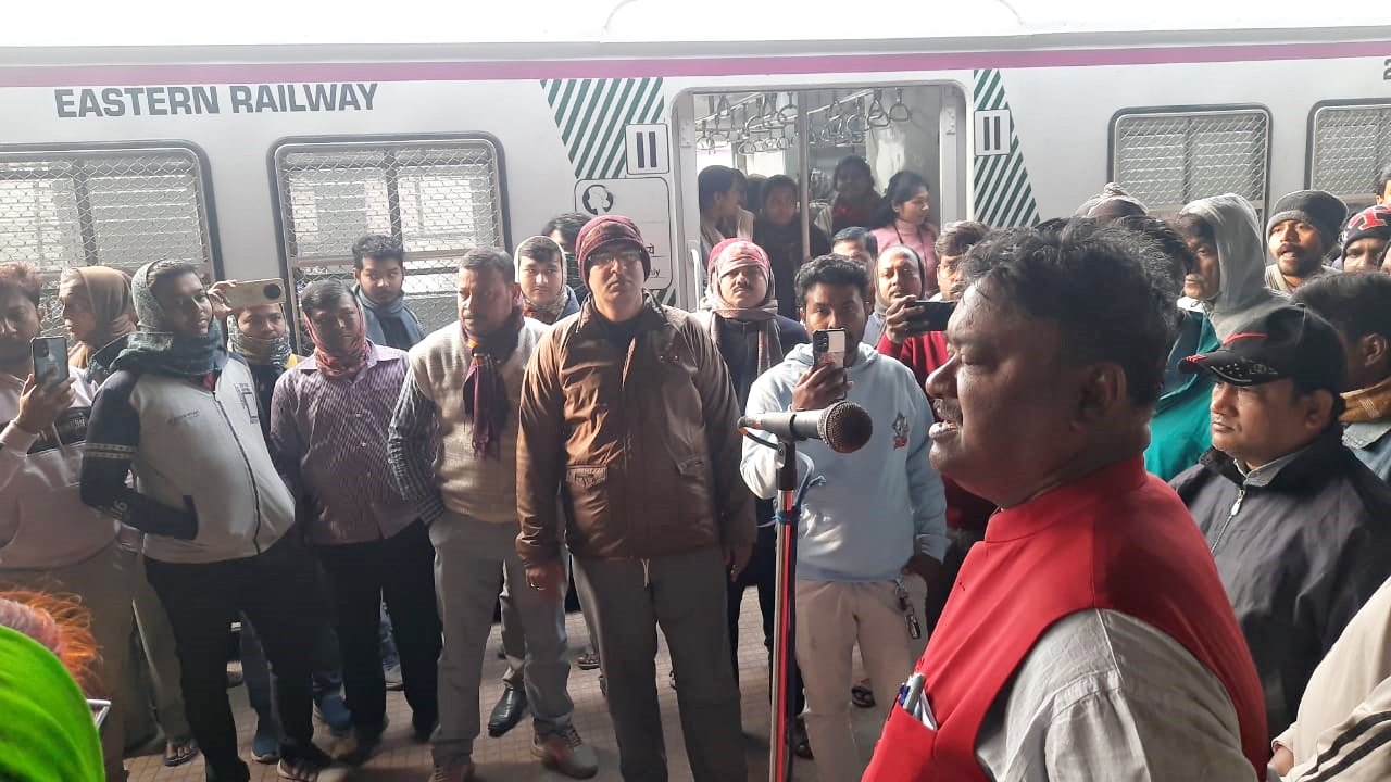 Protest on Singur Local