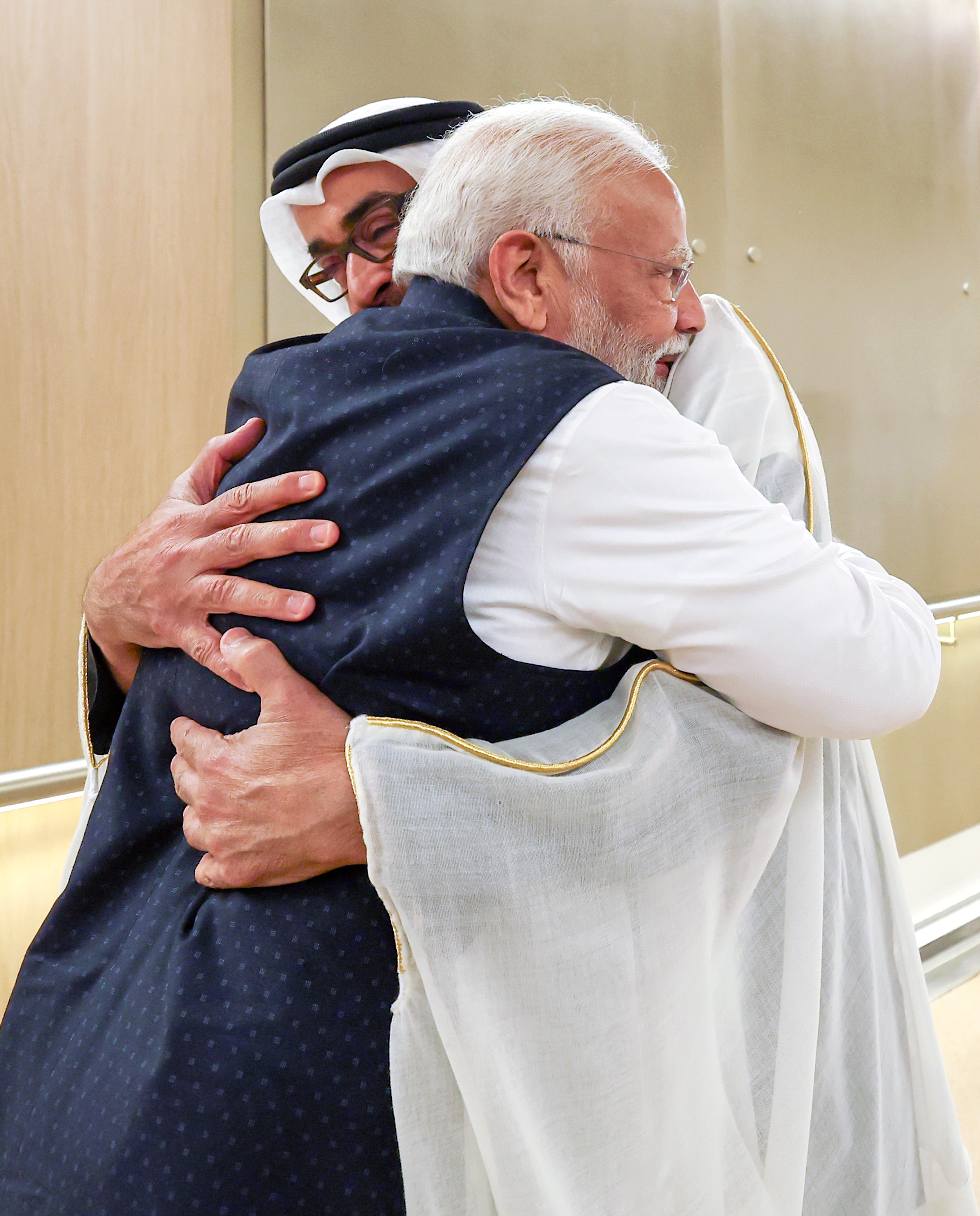 Prime Minister Narendra Modi being welcomed by UAE President Mohamed bin Zayed Al Nahyan on his arrival in Abu Dhabi, UAE