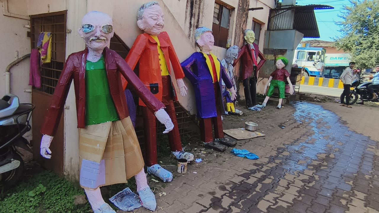 old-man-effigies