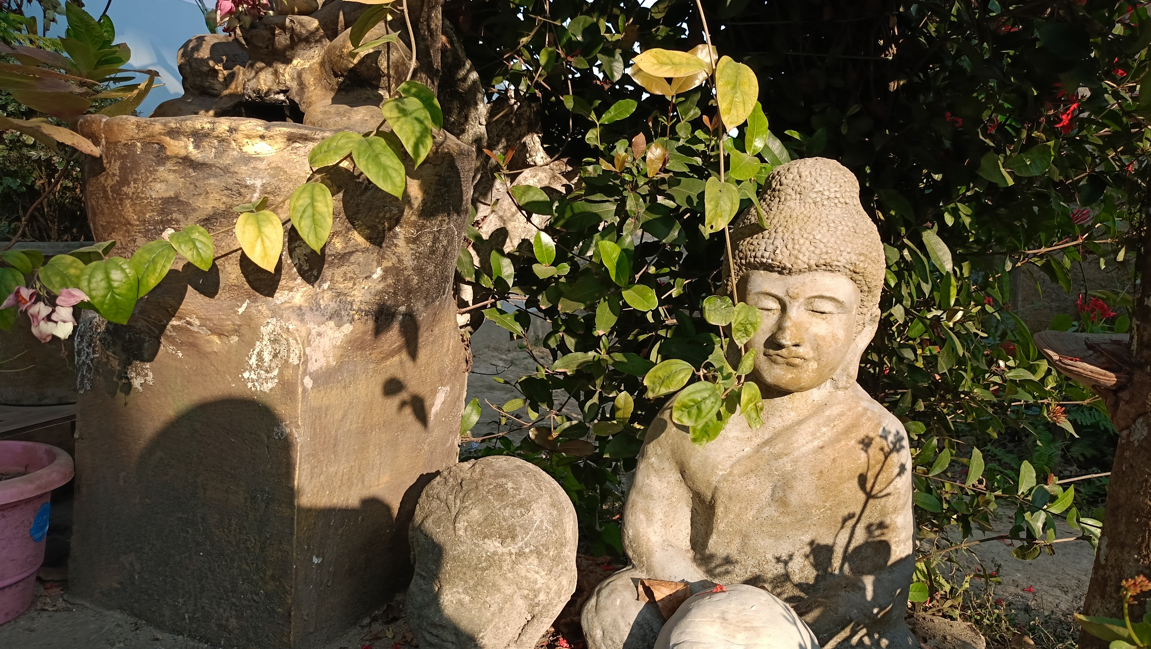 sculptor Prabir Gogoi in Dhemaji