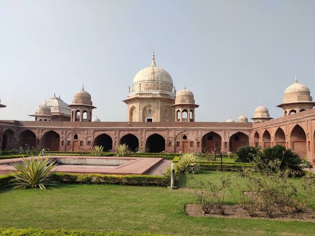 Tomb of Sheikh Chilli