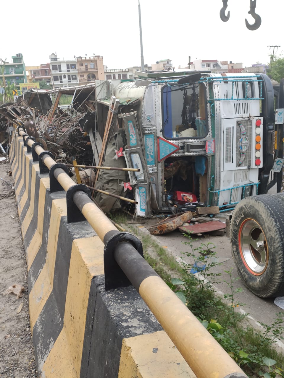 truck accident in una-chandigarh nh