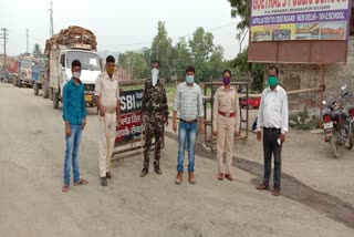 Checking of vehicles at Mirzachaki Checknaka 