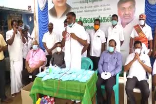 minister k.c.veeramani inaugurate free mask distribution schemes in tirupattur 