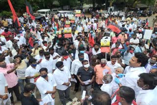  DMK protests by besieging Ponmalai railway workshop