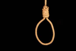 Woman commit suicide by hanging