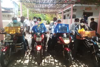 sirpur mla koneru konappa distribute food, food distribution  