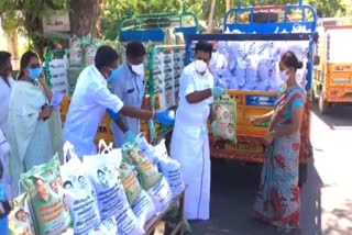 minister provided essential items for poor people