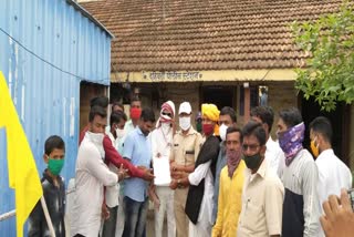 dhangar community submit memorandum to police