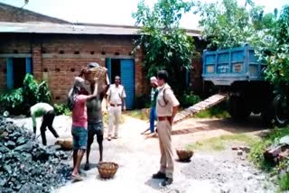 Dhanbad police seized a large amount of illegal coal
