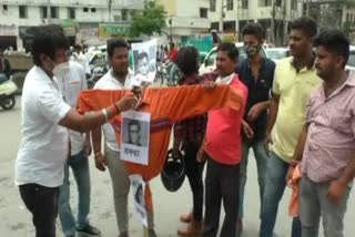 effigy brunt of film actors in gorakhpur