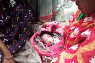 Pregnant woman delivered baby in national highway 