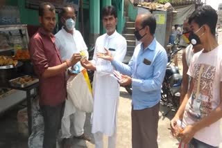 Distribution of masks and sanitizers on behalf of Muslim Milat Committee Sheikhpura in Nawada