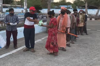   Supply of food to homeless people in Vizianagaram district