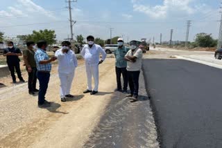 Mla mahipal reddy inspected the construction of the road in sangareddy district