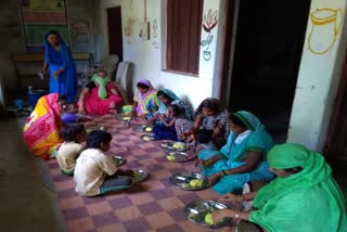 Hot food being given to children and pregnant mothers in 315 Anganwadi centers of Balodabazar