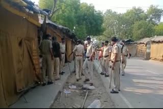 Police team attacked in Rohtas Attack on making vegetable market shift Vegetable sellers attacked Robbing on the police team in Rohtas Policemen injured in roadblocks Air firing in Rohtas ബിഹാറിൽ പച്ചക്കറി വ്യാപാരികൾ പൊലീസിനെ ആക്രമിച്ചു ബിഹാറിൽ ആക്രമണം ബിഹാറിൽ പൊലീസിന് നേരെ ആക്രമണം