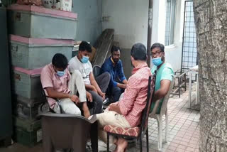 sr nagar police arrested 5 members for selling block fungus injections in black market