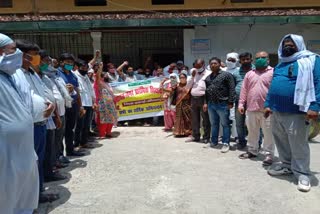 teacher union locked the office of District Education Officer in Sitamarhi
