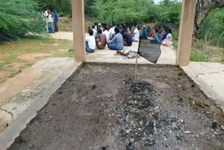 Demonstration demanding removal of occupants on grave yard  in Ariyalur!