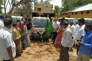 Lingasuguru Disposal of garbage disposal vehicle