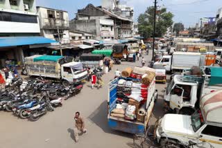 crowd for shopping in jalgaon