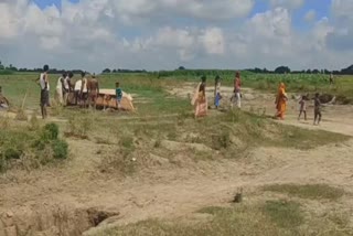 People are upset due to the rising water level of Ganga in Begusarai