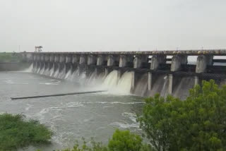 जिल्ह्यातील धरणे भरली तुडुंब आसपासच्या गावांना सतर्कतेचा इशारा...