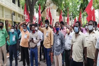SRMU protests against railway privatization in Trichy